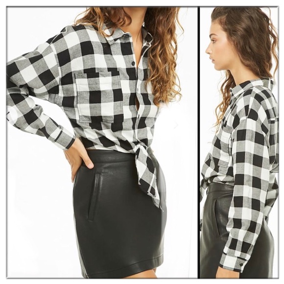 A’GACI Navy & white plaid crop button down - Picture 2 of 5